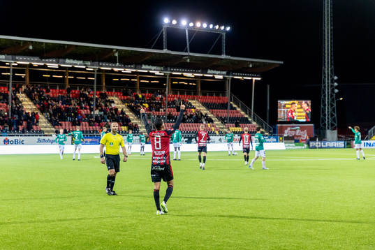 Östersunds Erick Brendon Pinheiro da Silva  jublar