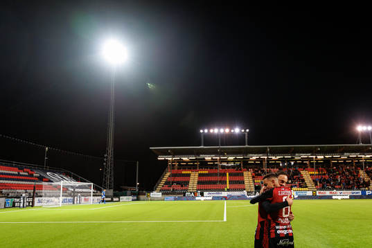 Östersunds Erick Brendon Pinheiro da Silva jublar med