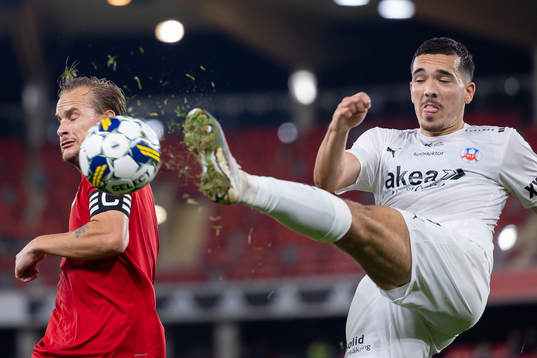 Östers Månz Berg och Helsingborgs Lucas Lima