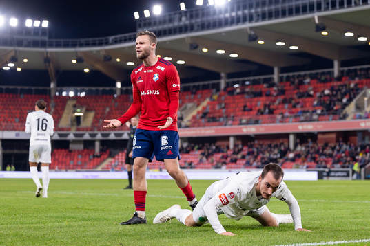 Östers Daniel Ljung och Helsingborgs Adam Hellborg