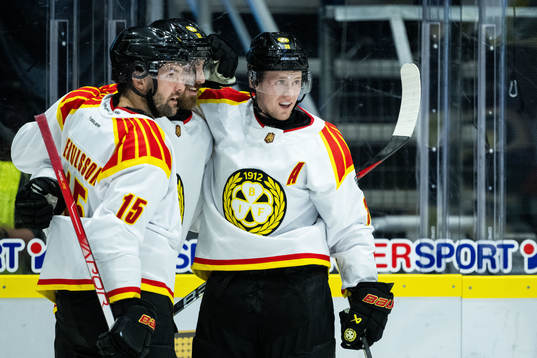 Bläddra bland fler bilder av Ishockey, Hockeyallsvenskan, Västerås - Brynäs