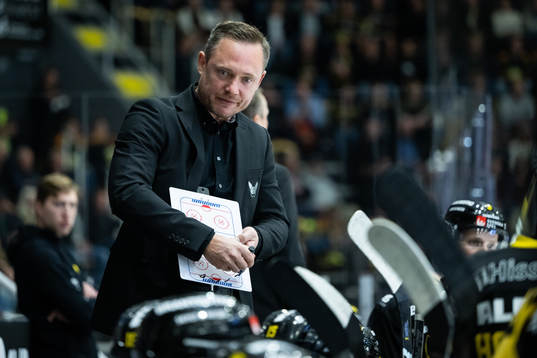 Västerås tränare Karl Helmersson