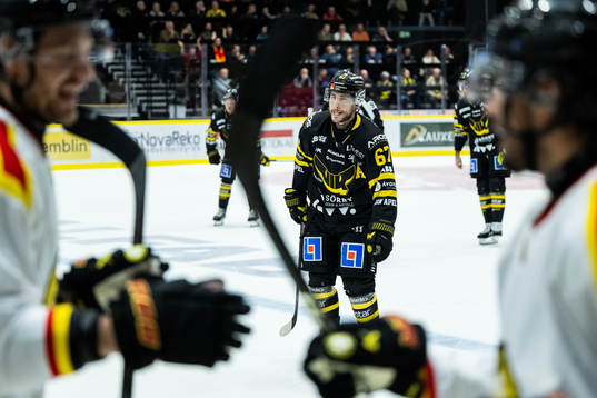 Västerås Konstantin Komarek deppar 1-4