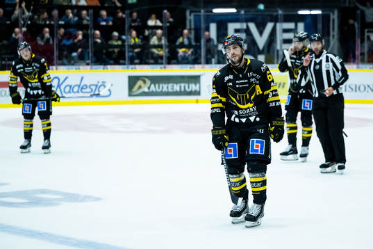 Västerås Konstantin Komarek deppar