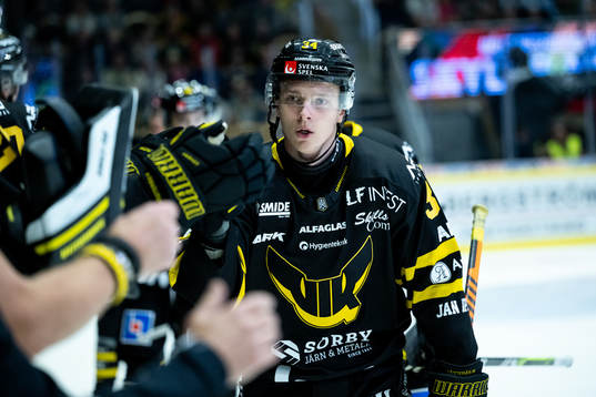 Västerås Kalle Loponen jublar