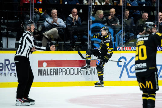 Västerås Shane Gersich jublar
