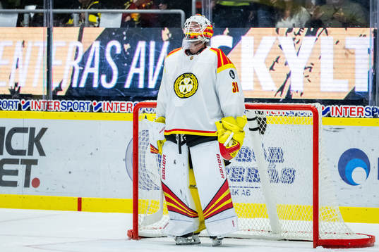 Brynäs målvakt Anders Lindbäck deppar