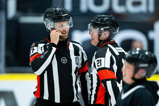 Domare Niklas Johansson och Anders Sandahl