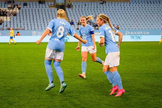 Malmö FFs Rebecka Holm jublar