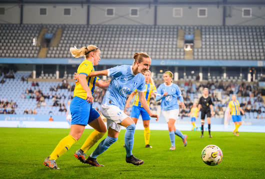Malmö FFs Anna Plantin och Eskilsminnes Alva Hed
