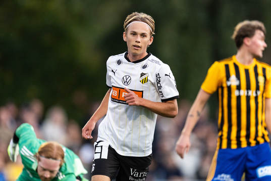 BK Häckens Pontus Dahbo jublar