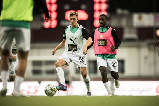 Västerås spelare värmer upp