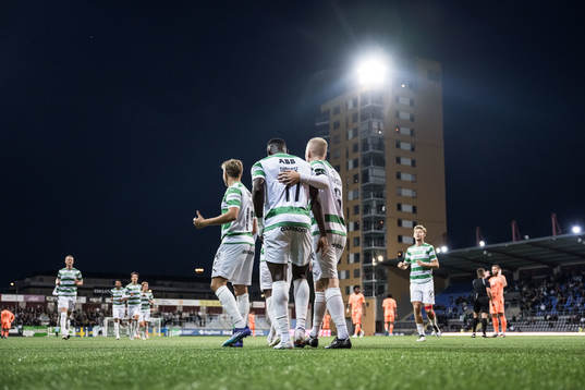 Västerås SKs Ibrahim Yalatif Diabaté jublar med