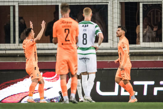 AFC Eskilstunas David Marcelo Palomino jublar
