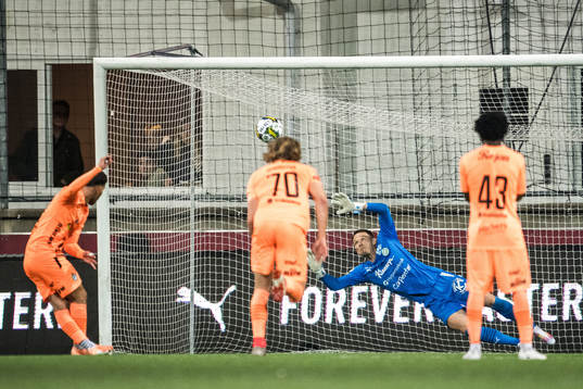 AFC Eskilstunas David Marcelo Palomino och Västerås SKs