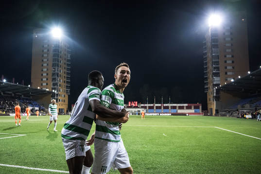 Västerås SKs Filip Tronet jublar