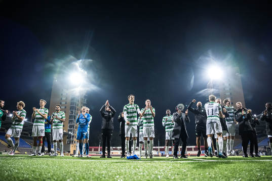 Västerås spelare jublar