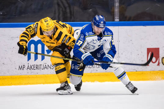Skellefteås Dylan Sikura och Leksands Anton Lindholm
