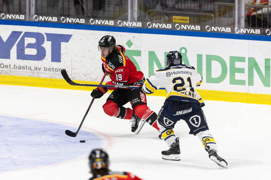 Luleås Mario Kempe och HV71s Mattias Tedenby