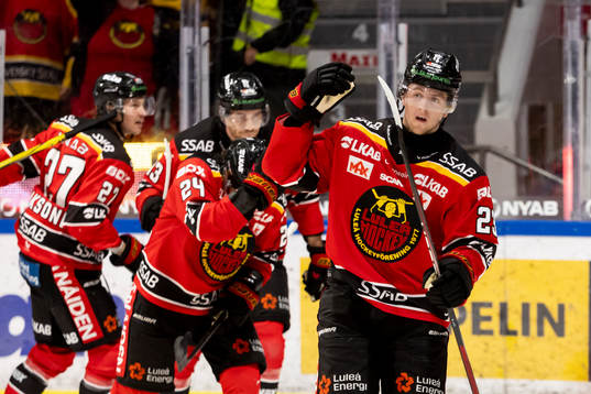 Luleås Jesper Sellgren jublar