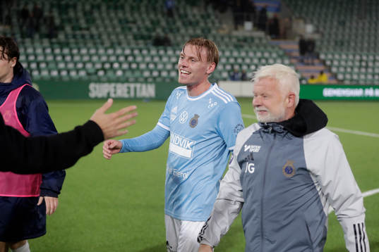 Gefles Oskar Karlsson jublar
