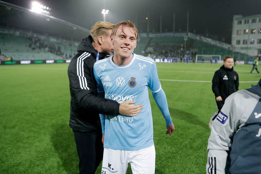Gefles Oskar Karlsson jublar