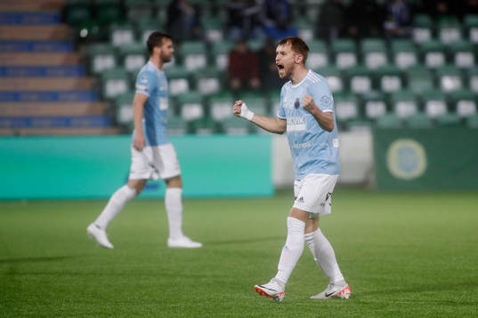 Gefles Christoffer Aspgren jublar