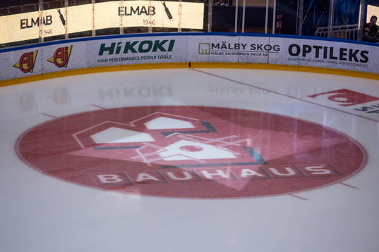Tekningscirkel innan ishockeymatchen i SHL mellan Leksand
