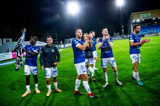 Trelleborgs spelare jublar