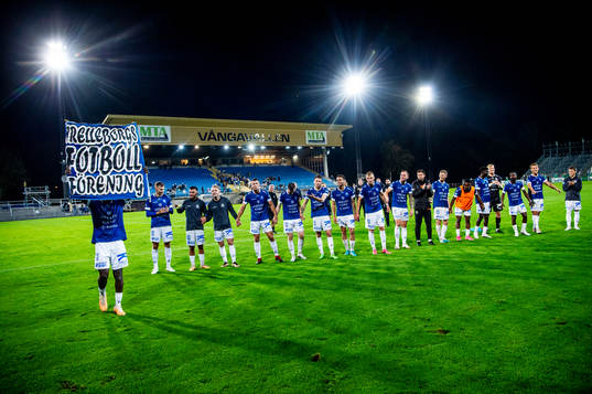 Trelleborgs spelare jublar