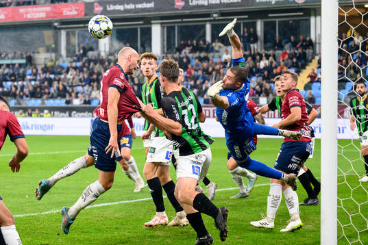 Farlig situation framför GAIS mål
