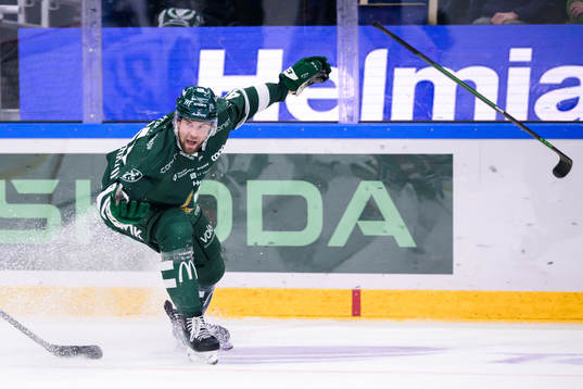 Färjestads Henrik Björklund jublar
