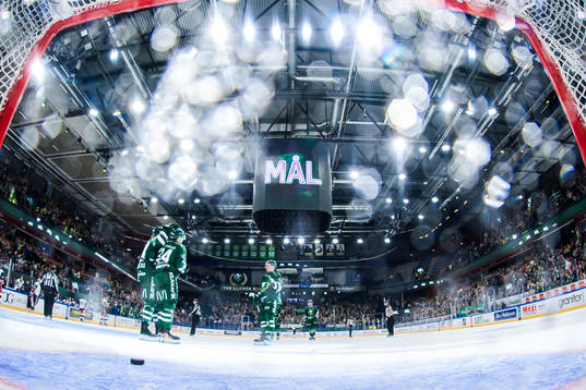 Färjestads Michael Lindqvist jublar