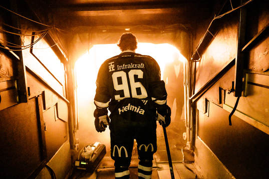Färjestads David Tomasek