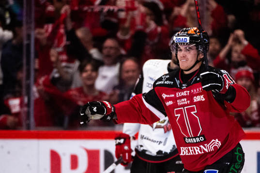 Örebros Axel Sundberg jublar