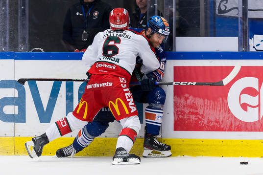 Frölundas Filip Hasa och. Växjös Eric Martinsson