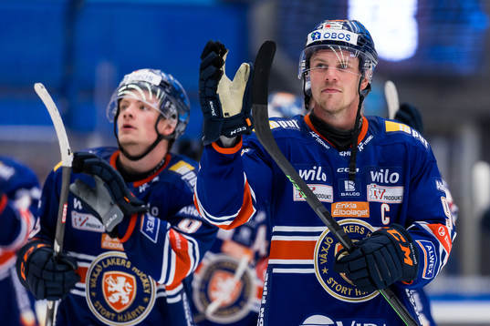Växjös Joel Persson jublar