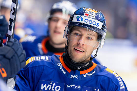 Växjös Robert Rosén jublar