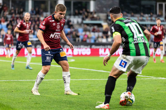 Örgrytes Isak Dahlqvist och GAIS Mervan Celik