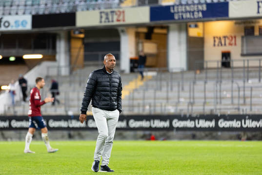 Örgrytes tränare Jeffrey Aubynn deppar