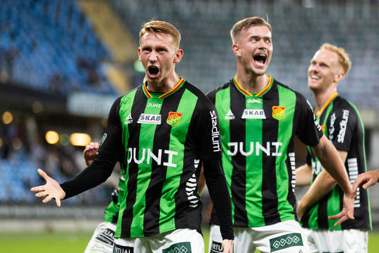 GAIS Julius Lindberg jublar ihop Alexander Ahl Holmström