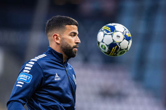 Utsiktens Paulo Marcelo Souza Alves på uppvärmningen