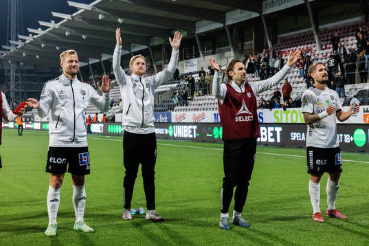 Örebros Sebastian Crona, Kalle Holmberg, Kevin Walker och