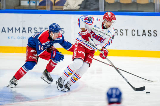 Oskarshamns Mikkel Oby Olsen och Timrås Emil Pettersson