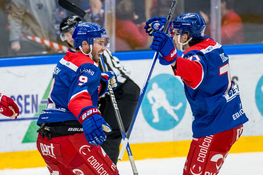 Oskarshamns Ahti Oksanen jublar