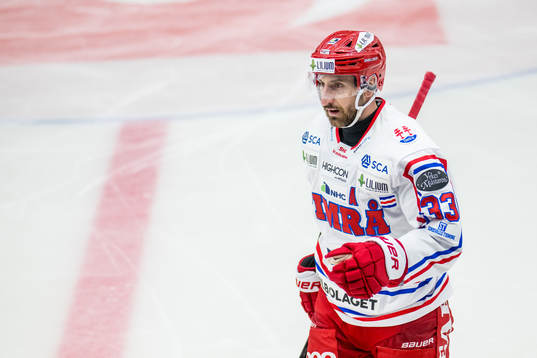 Timrås Albin Lundin jublar