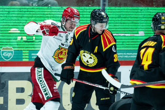 Moras Måns Carlsson mot Brynäs Linus Ölund