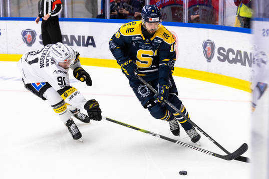 Västerås Nicholas Hutchison och Södertäljes Linus Videll