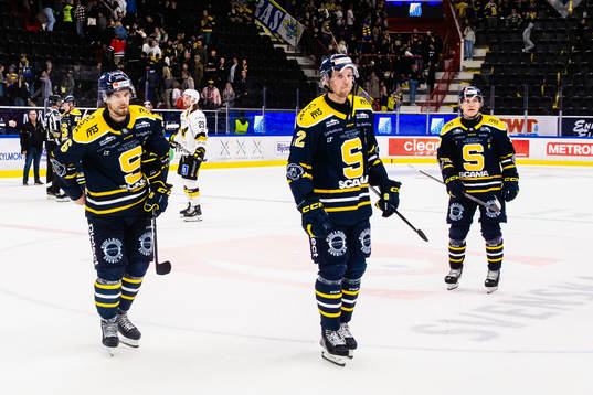 Södertäljes Olli Vainio och Viktor Liljegren deppar