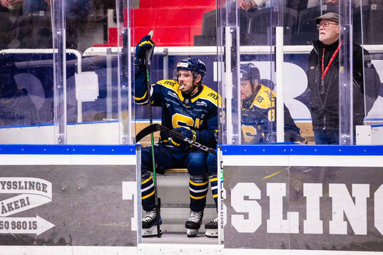 Södertäljes Jacob Dahlström och William Wiå sitter